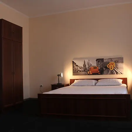 On Lermontova 35a Apartament